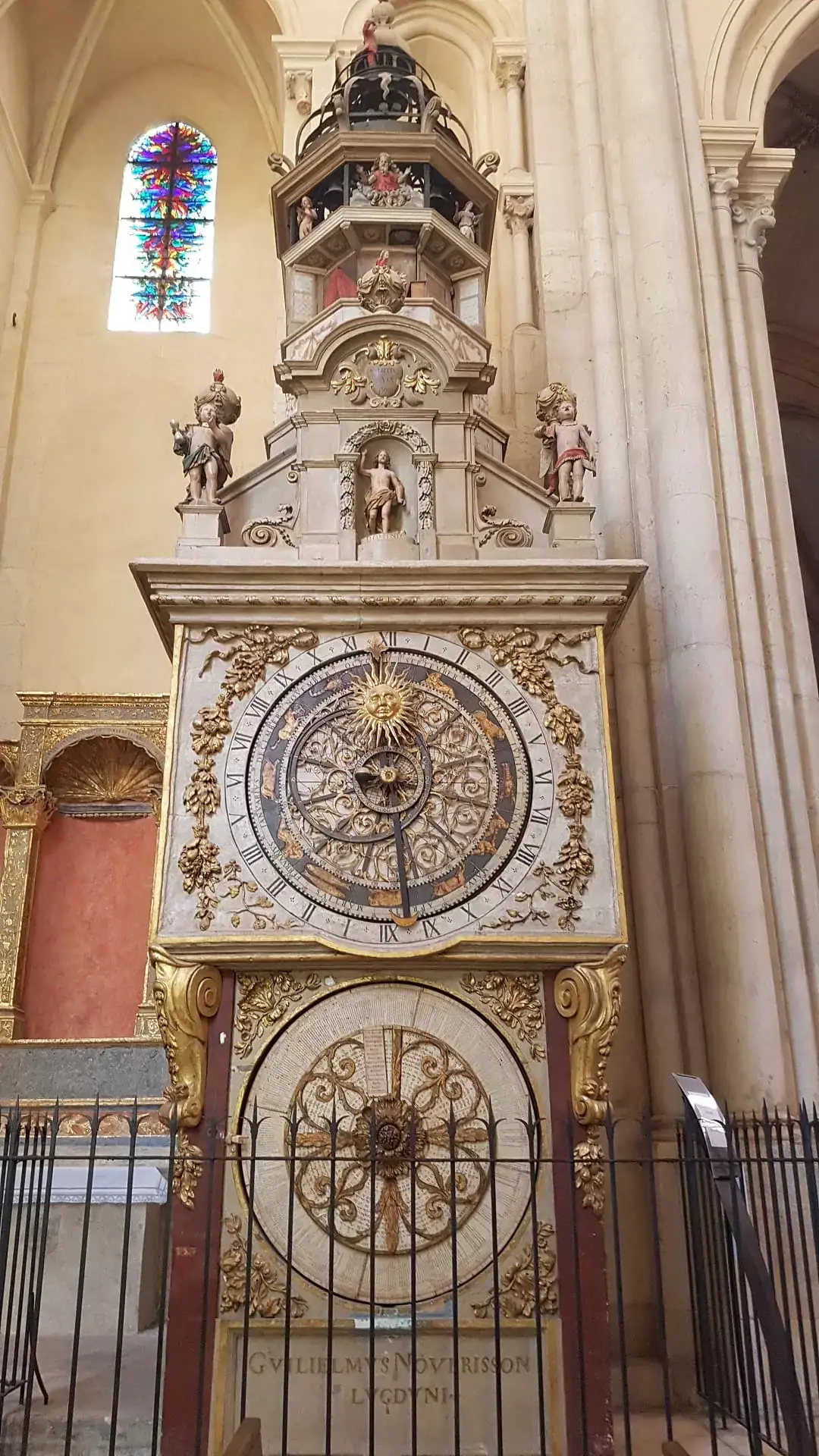 vue globale horloge astronomique cathedrale saint jean vue globale horloge astronomique cathédrale saint jean