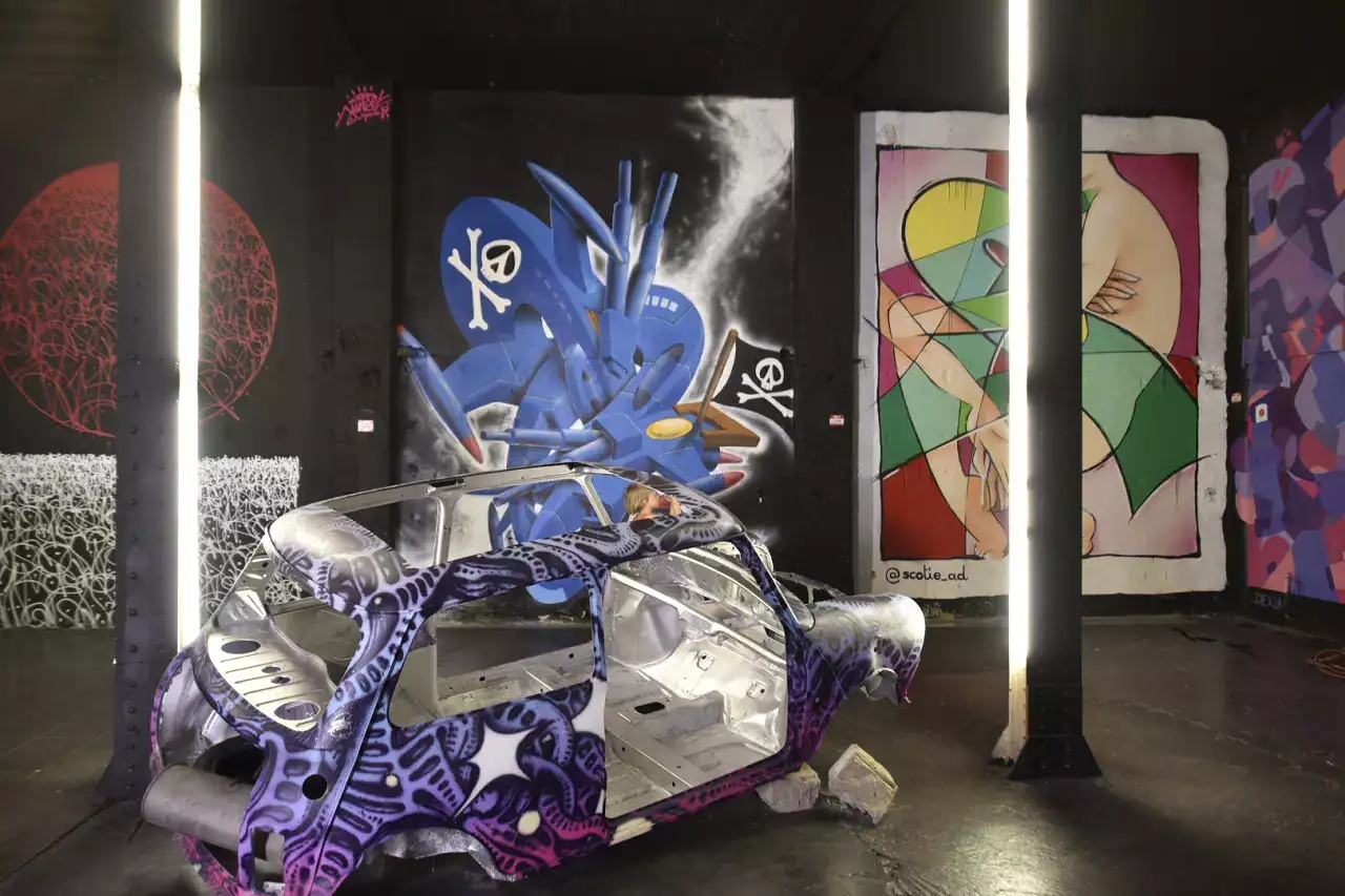 voiture et fresque murale voiture et fresque murale