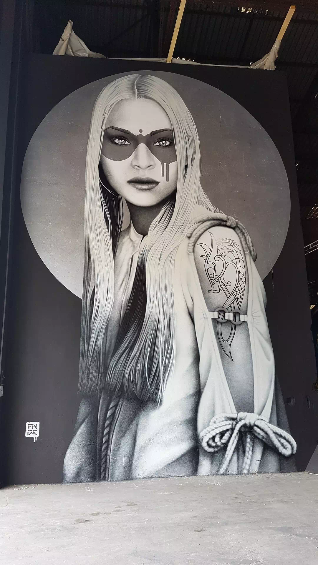 fin dac geisha tribal