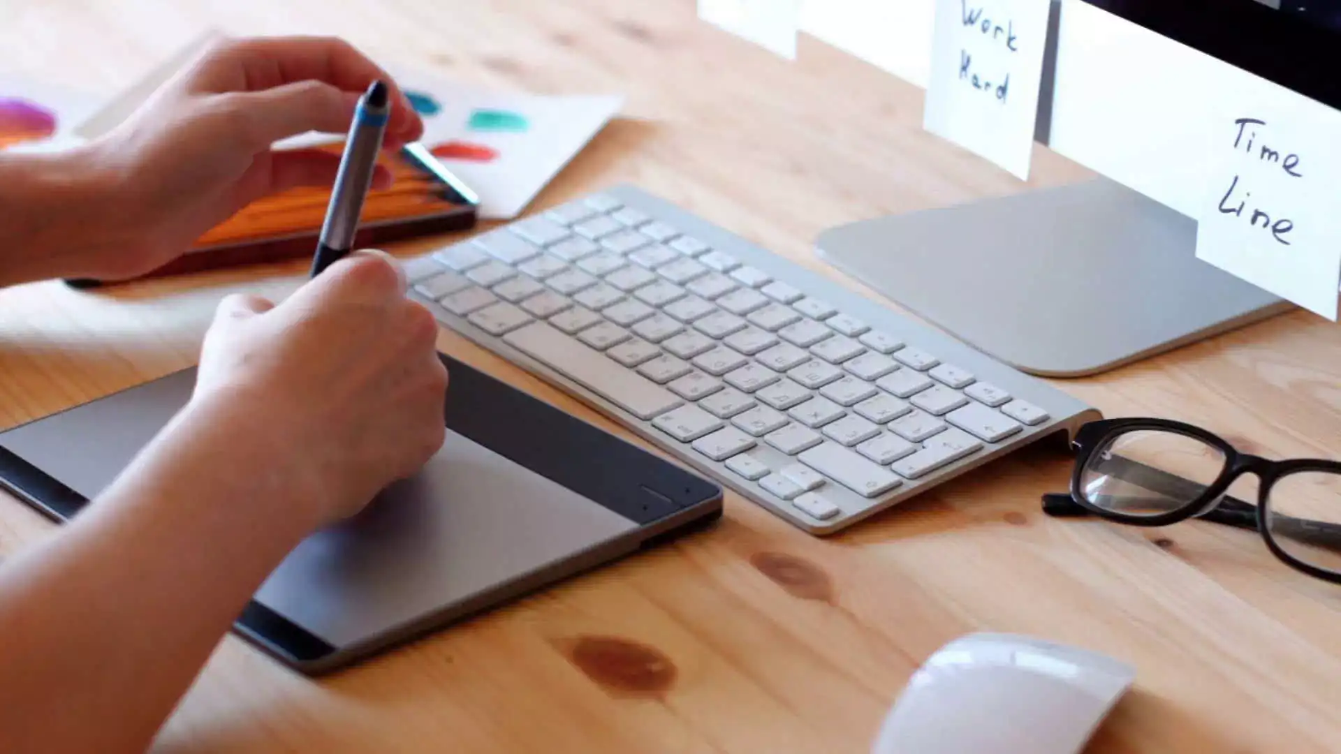 graphic designer Graphic designer
